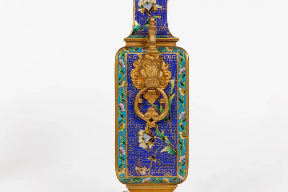 An Exceptional French Japonisme Ormolu and Champleve Enamel Five Piece Clock Set - Image 11
