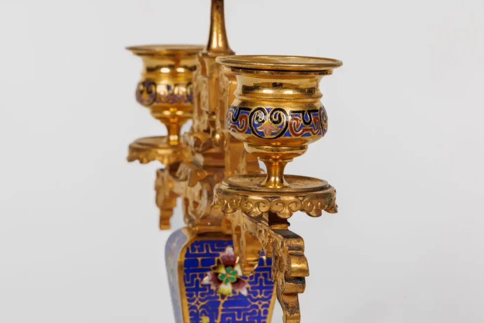 An Exceptional French Japonisme Ormolu and Champleve Enamel Five Piece Clock Set - Image 5