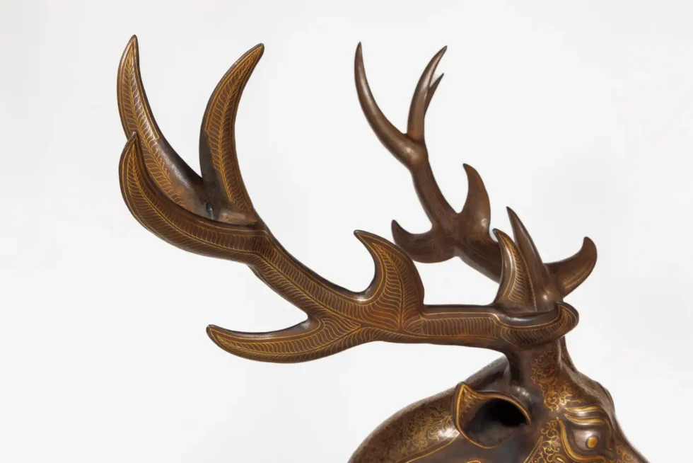 An Exceptional Life-Size Middle Eastern Gold-Inlaid Steel Deer Sculpture - Image 8