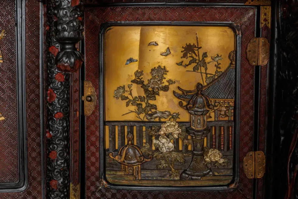 An Imperial Japanese Meiji Shibayama Tea Cabinet by The Tokugawa Samurai Clan - Image 13