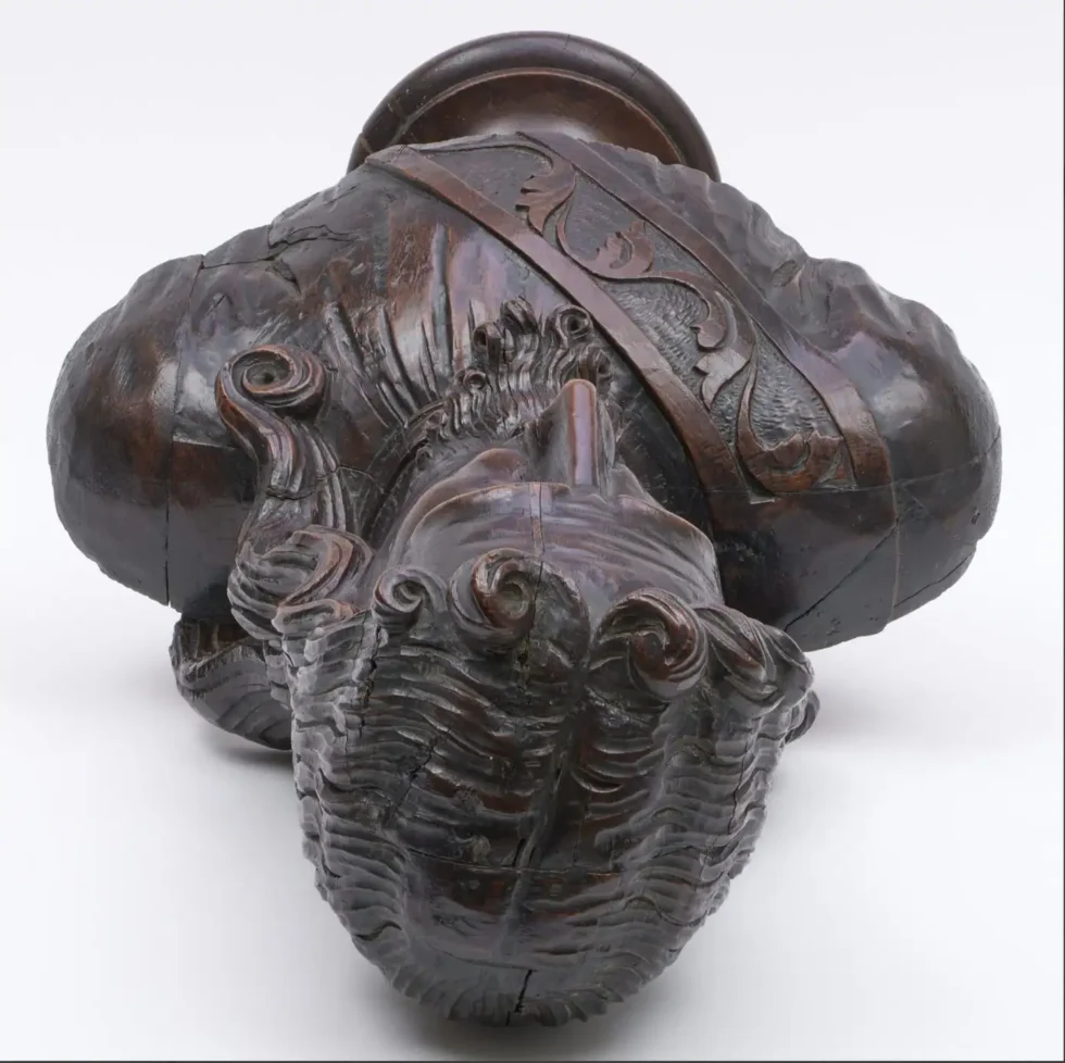 A Monumental 16th Century Renaissance Carved Oak Bust of Jesus Christ - Image 6