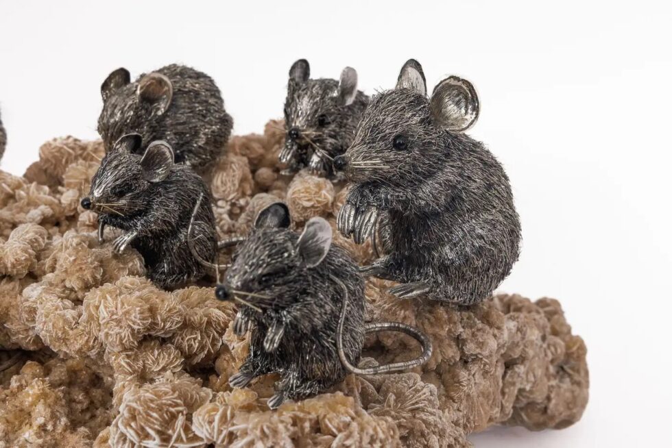 Playful Companions: A Rare Buccellati Sterling Silver Sculpture of Nine Mice - Image 11