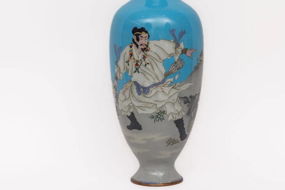 Monumental Pair of Japanese Cloisonné Enamel Vases with Warriors, Ota Tamashiro - Image 3