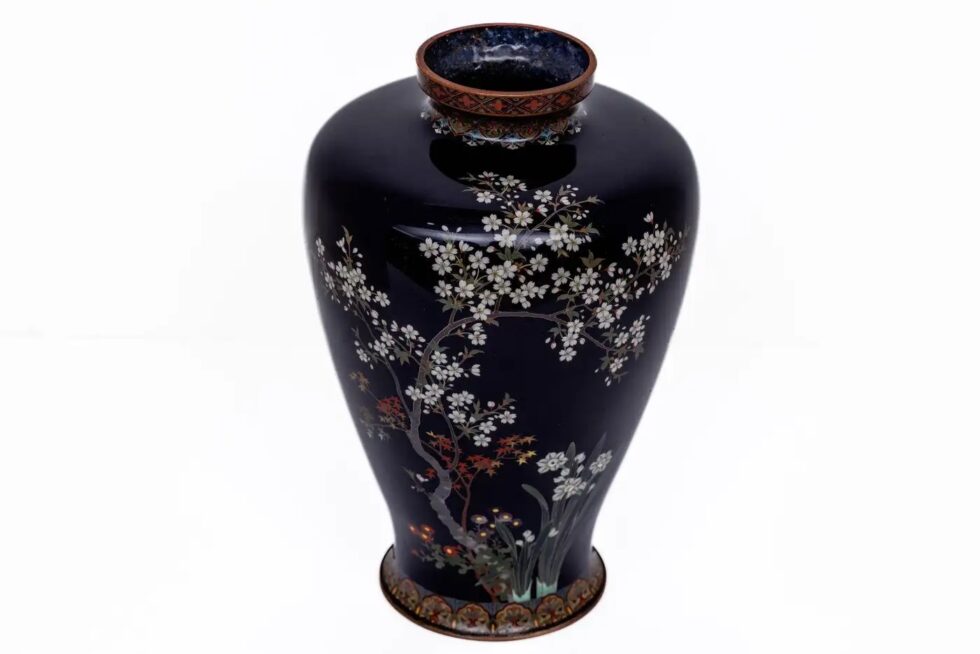 Japanese Meiji Cloisonné Enamel Vase with Cherry Blossoms, Ota Tamashiro - Image 3