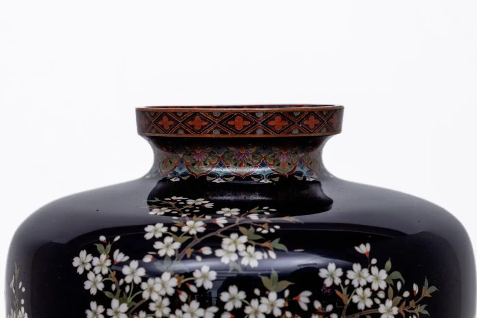 Japanese Meiji Cloisonné Enamel Vase with Cherry Blossoms, Ota Tamashiro - Image 5