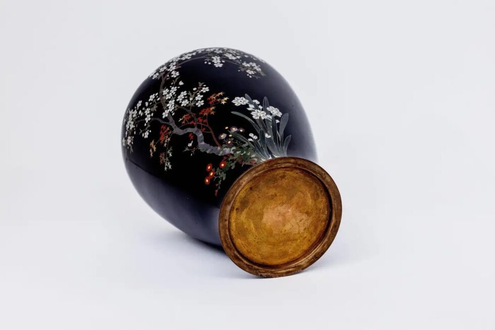Japanese Meiji Cloisonné Enamel Vase with Cherry Blossoms, Ota Tamashiro - Image 9