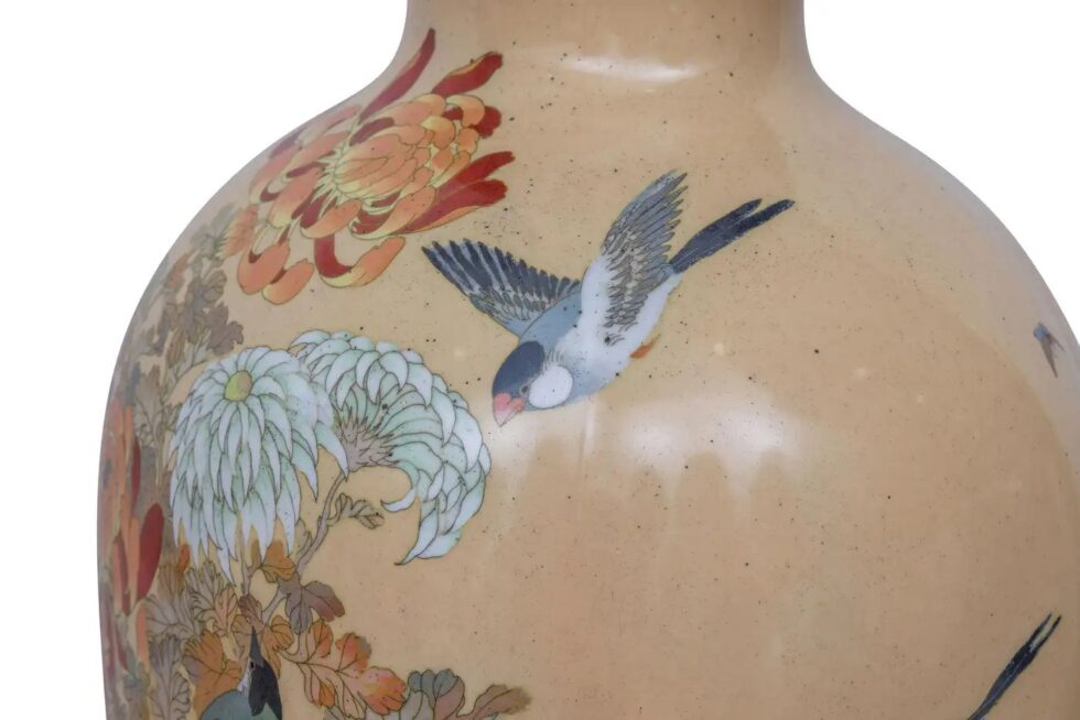 Monumental Japanese Three-Piece Peach Cloisonné Enamel Garniture, Nagoya Company - Image 9