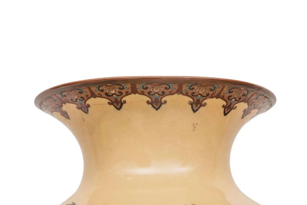Monumental Japanese Three-Piece Peach Cloisonné Enamel Garniture, Nagoya Company - Image 16