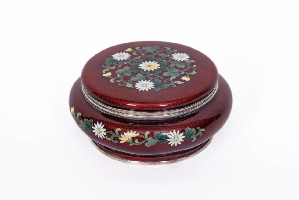 Exquisite Japanese Cloisonné Red Enamel Six-Piece Dressing Table Set, Ando Jubei - Image 14