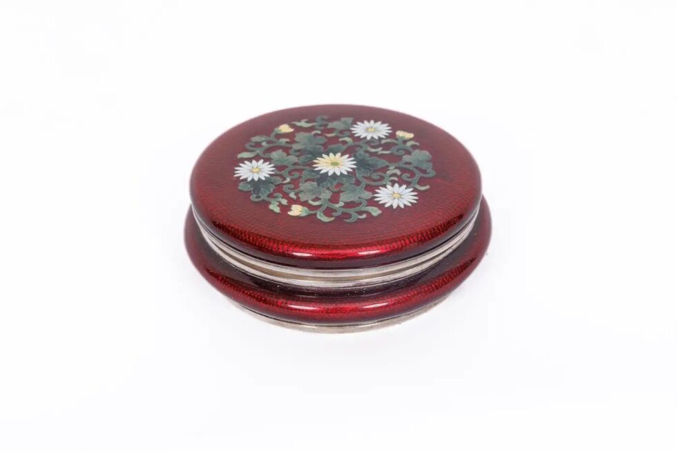 Exquisite Japanese Cloisonné Red Enamel Six-Piece Dressing Table Set, Ando Jubei - Image 16