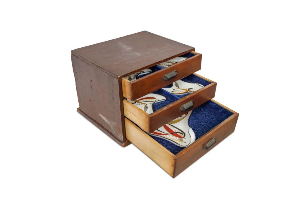 Rare Set of Seven Japanese Cloisonné Enamel Sashimi Plates In Box, Ando Jubei - Image 3