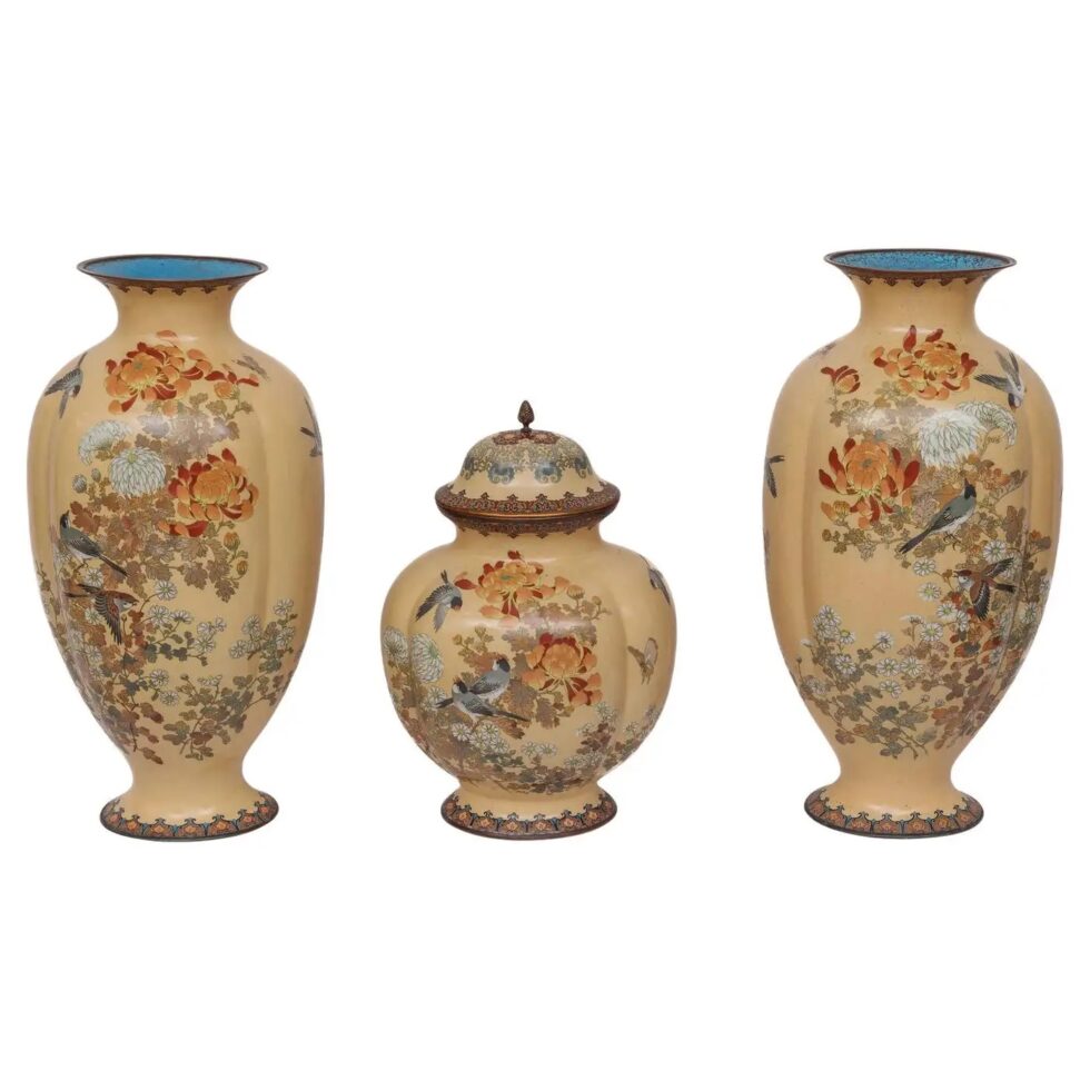 Monumental Japanese Three-Piece Peach Cloisonné Enamel Garniture, Nagoya Company