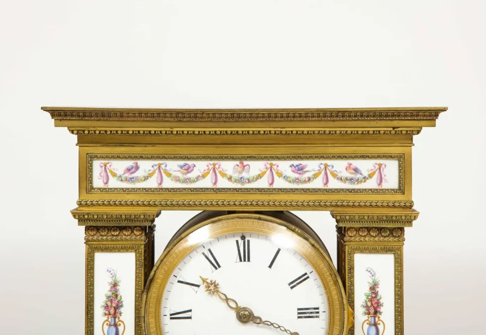 A Restauration Period Porcelain Inset Ormolu Mantel Clock, Attributed to Deniere - Image 3