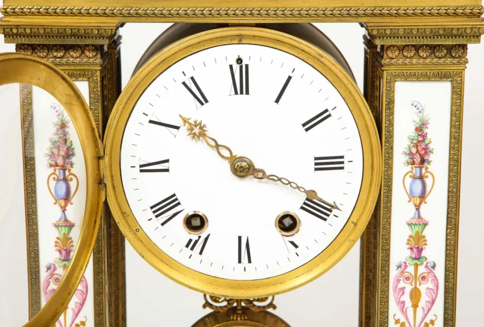 A Restauration Period Porcelain Inset Ormolu Mantel Clock, Attributed to Deniere - Image 11