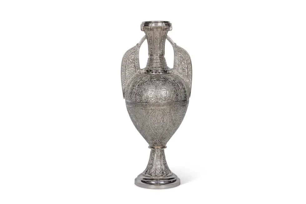 A Magnificent Pair of Silvered Bronze "Alhambra" Vases by Tiffany Studios - Image 4