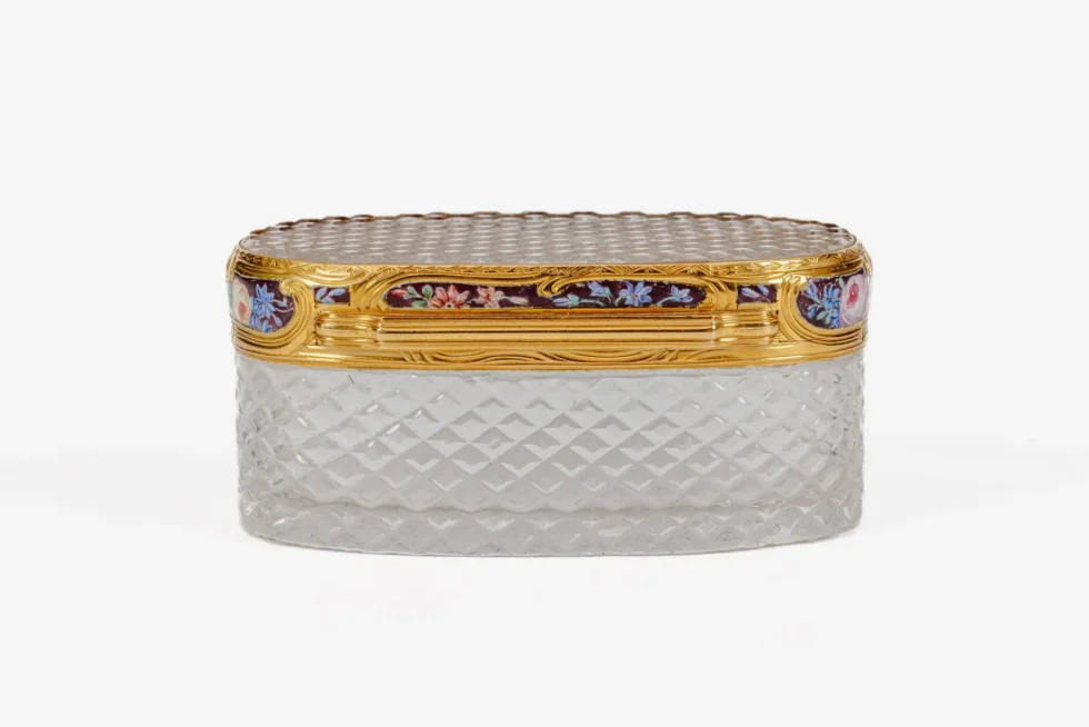 A Rare Louis XVI Gold and Enamel Rock Crystal Snuff Box, Rothschild Provenance - Image 6