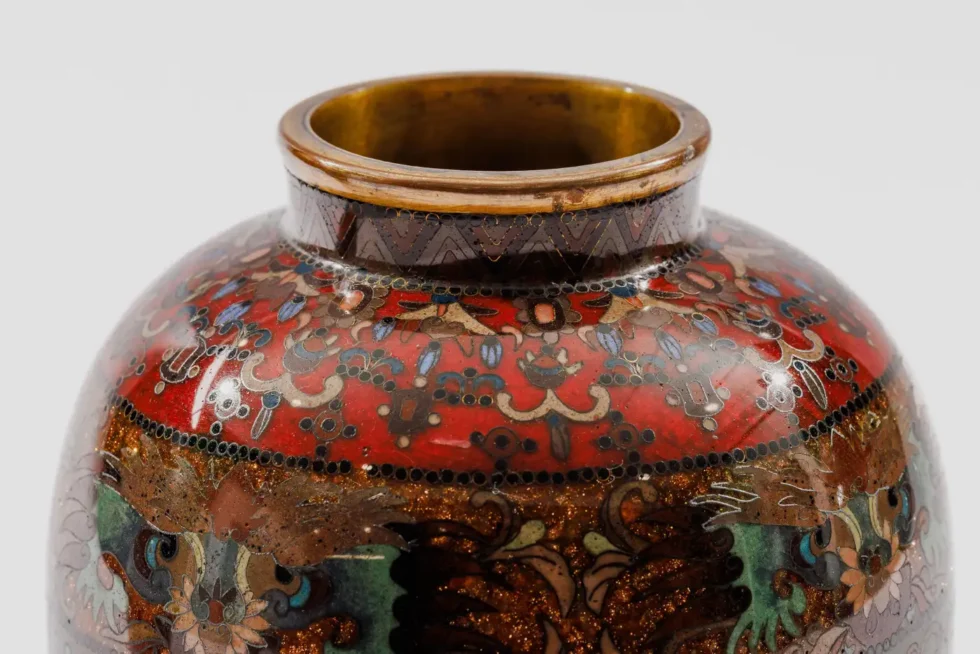 Rare Pair of Meiji Period Japanese Cloisonne Enamel Vases Red Ground Dragon - Image 3