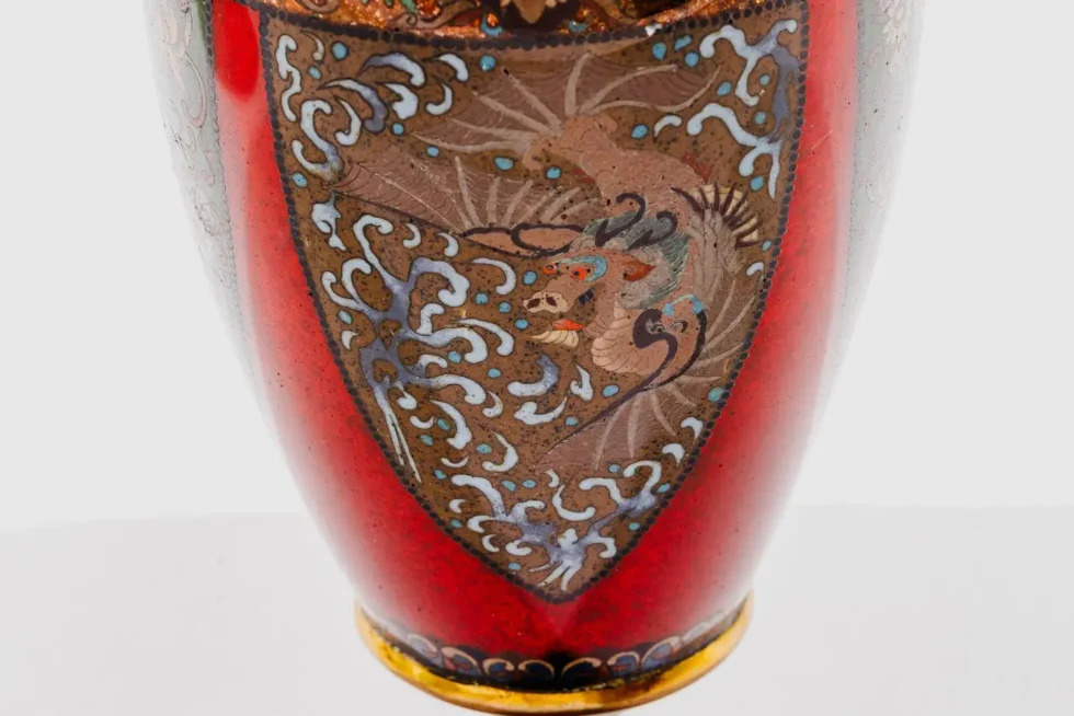Rare Pair of Meiji Period Japanese Cloisonne Enamel Vases Red Ground Dragon - Image 6