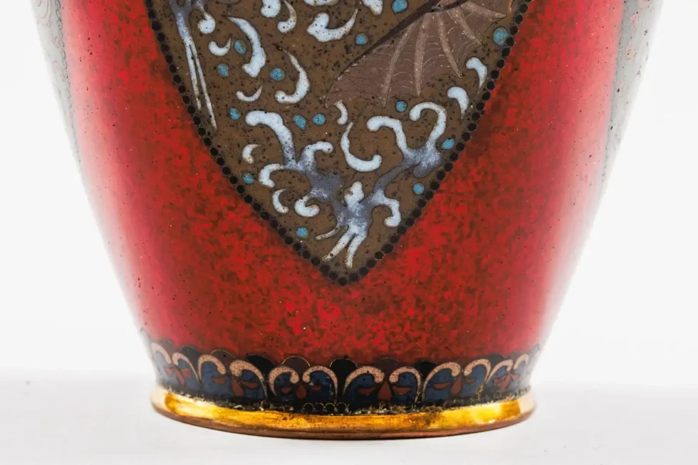 Rare Pair of Meiji Period Japanese Cloisonne Enamel Vases Red Ground Dragon - Image 7