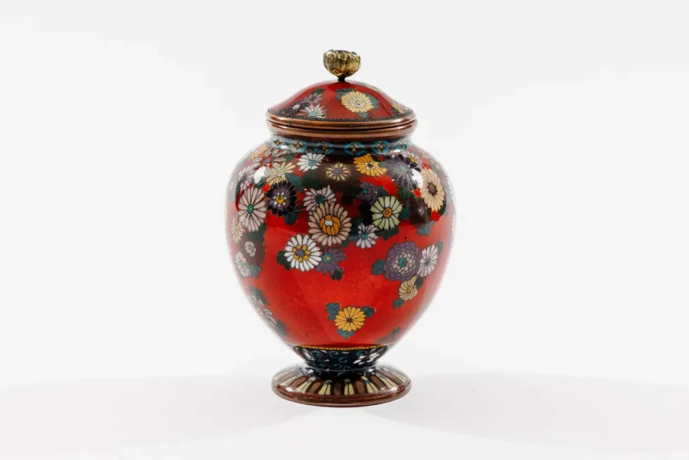 Rare Japanese Cloisonne Enamel Covered Jar with Transparent Red Ground Floral - Image 2