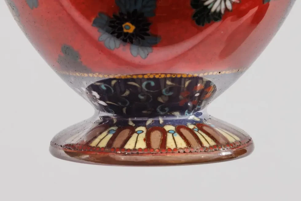 Rare Japanese Cloisonne Enamel Covered Jar with Transparent Red Ground Floral - Image 6