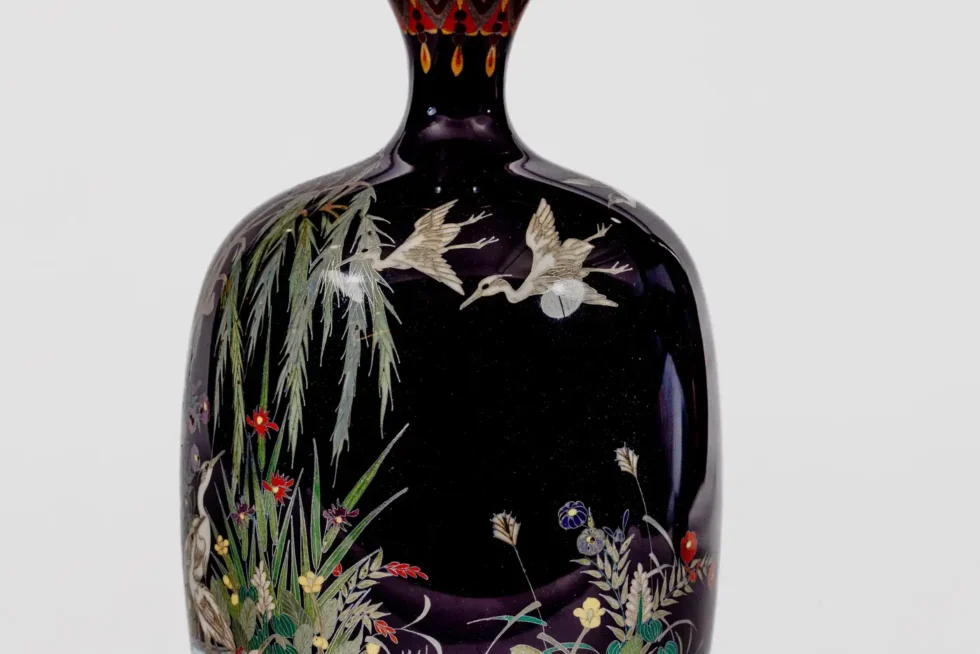 Japanese Cloisonné Enamel Vase Attributed to Hayashi Kodenji with Cranes - Image 5