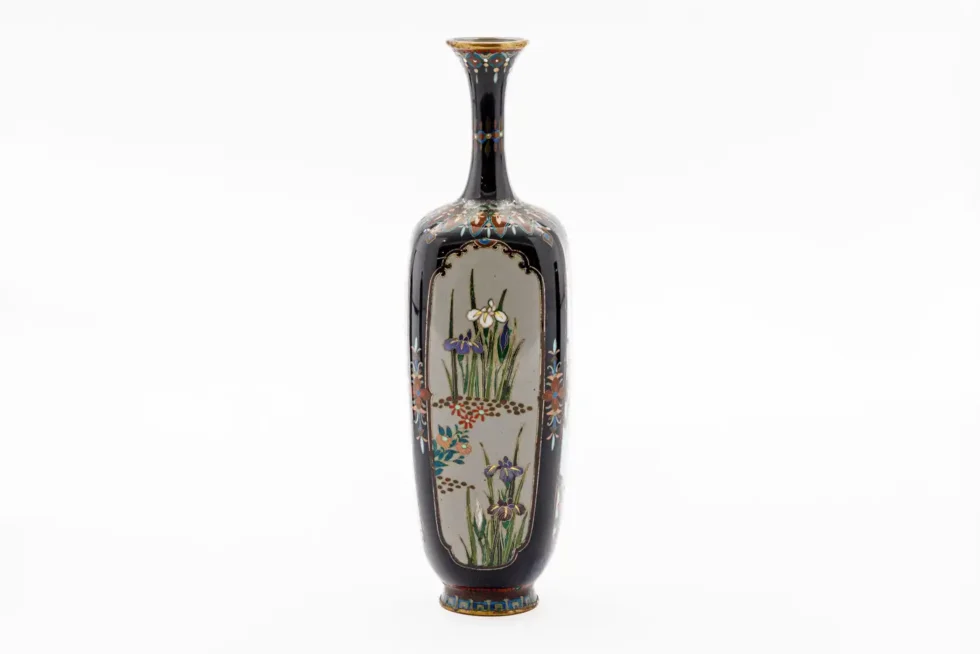 Important Set of Three Meiji Japanese Cloisonné Enamel Vases Signed by Ota - Image 7