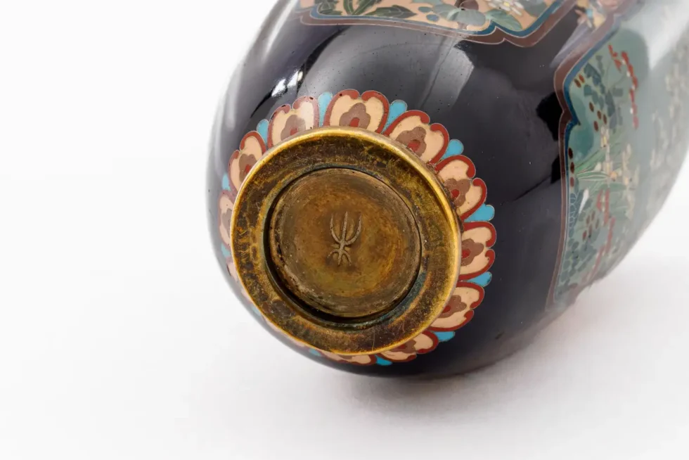 Important Set of Three Meiji Japanese Cloisonné Enamel Vases Signed by Ota - Image 19