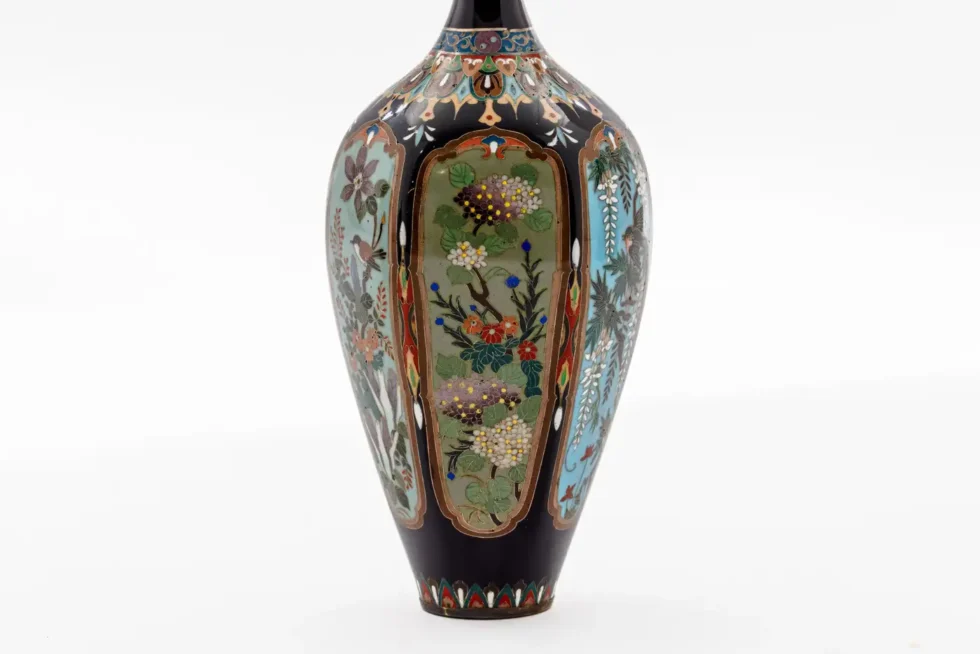 Important Set of Three Meiji Japanese Cloisonné Enamel Vases Signed by Ota - Image 14