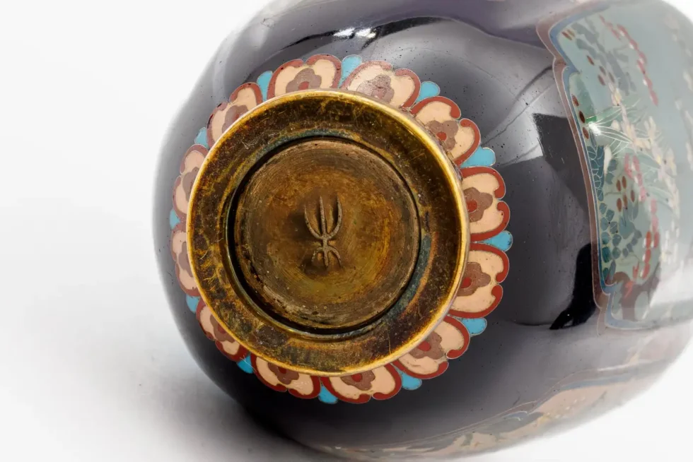 Important Set of Three Meiji Japanese Cloisonné Enamel Vases Signed by Ota - Image 13