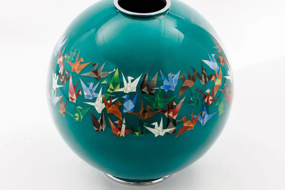 Mid-Century Japanese Cloisonné Enamel Vase by Sato with Origami Crane Motif - Image 7