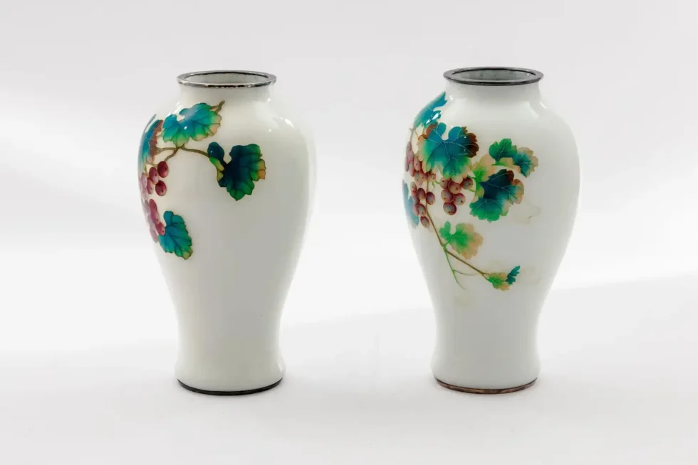 Fine Pair of Japanese Cloisonné Enamel Vases by Ando with Grapes on White Ground - Image 3