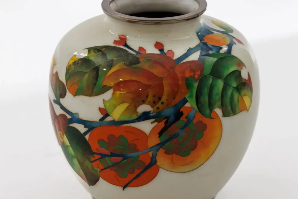 Exquisite Japanese Cloisonné Enamel Vase with Persimmons on Ivory Ground - Image 6