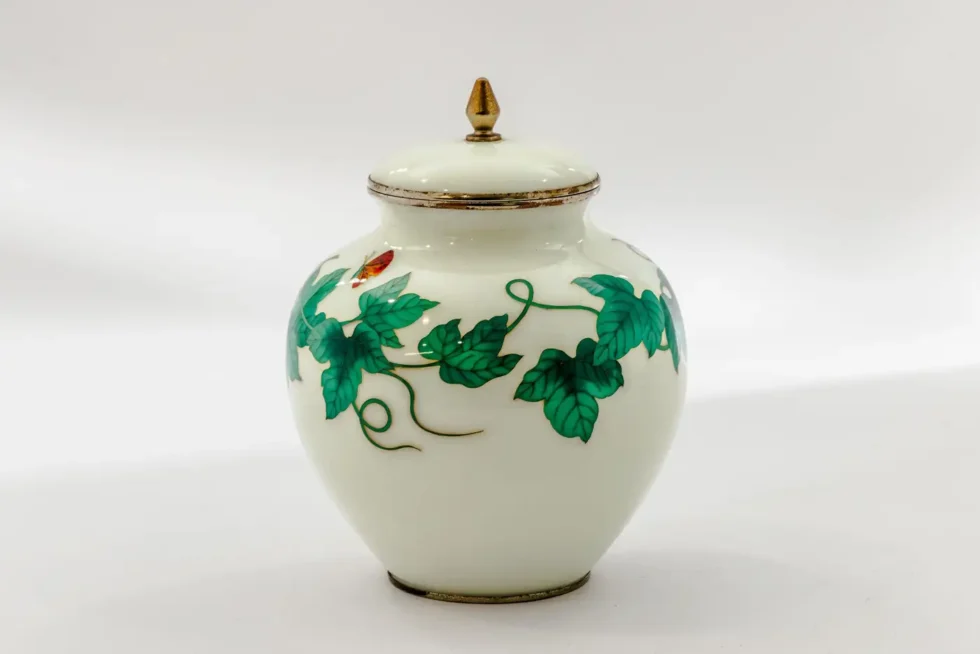 Exquisite Japanese Cloisonné Enamel Covered Jar with Ivy and Butterflies - Image 3