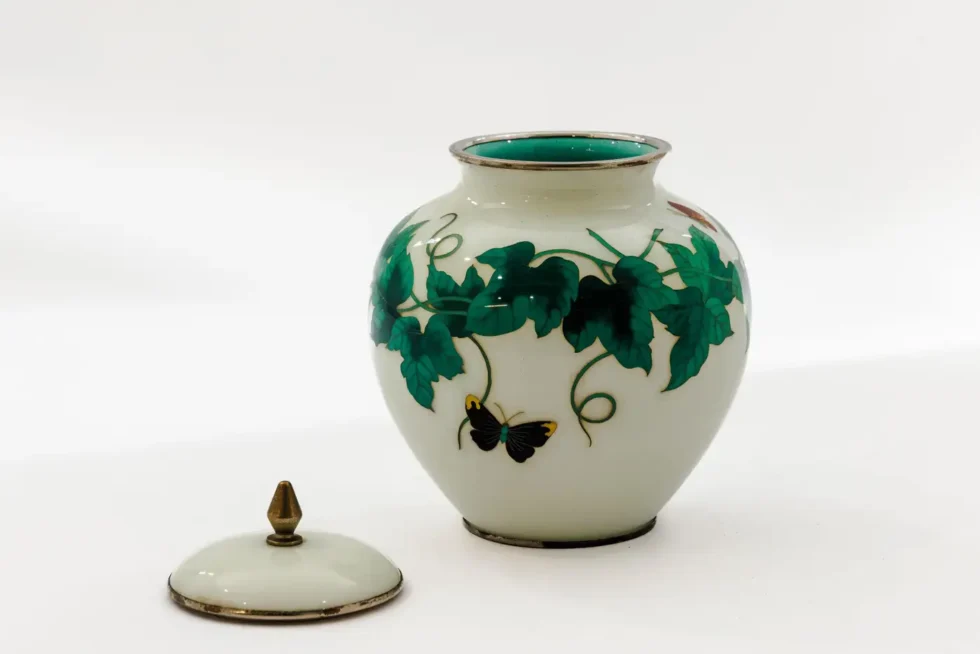 Exquisite Japanese Cloisonné Enamel Covered Jar with Ivy and Butterflies - Image 5