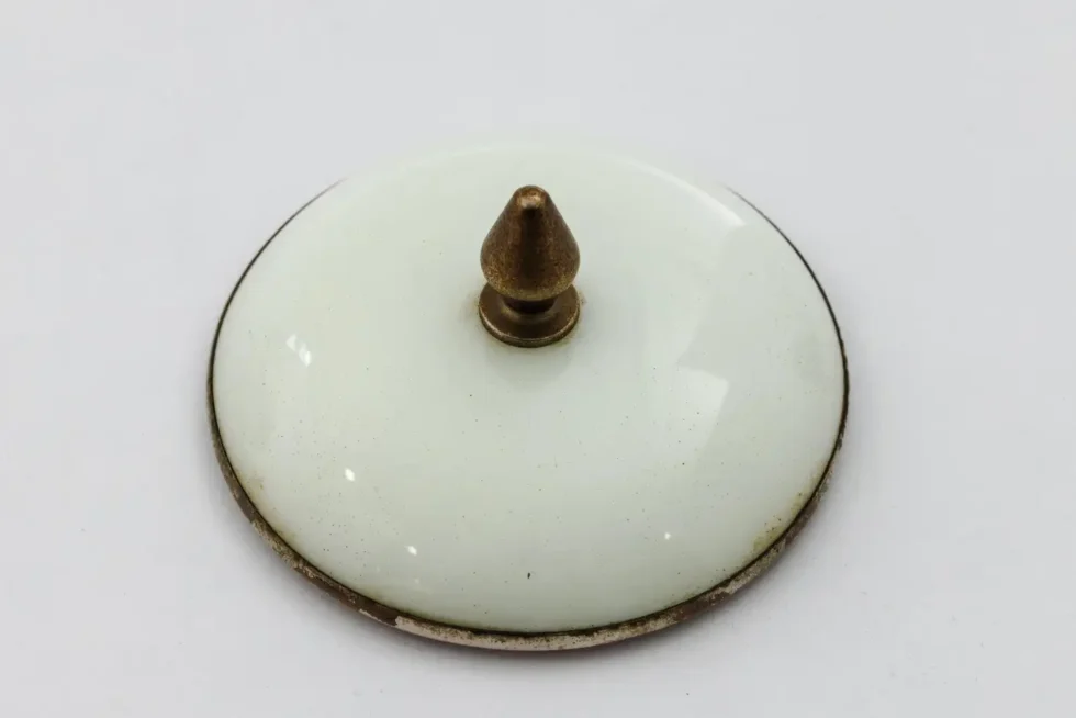 Exquisite Japanese Cloisonné Enamel Covered Jar with Ivy and Butterflies - Image 13