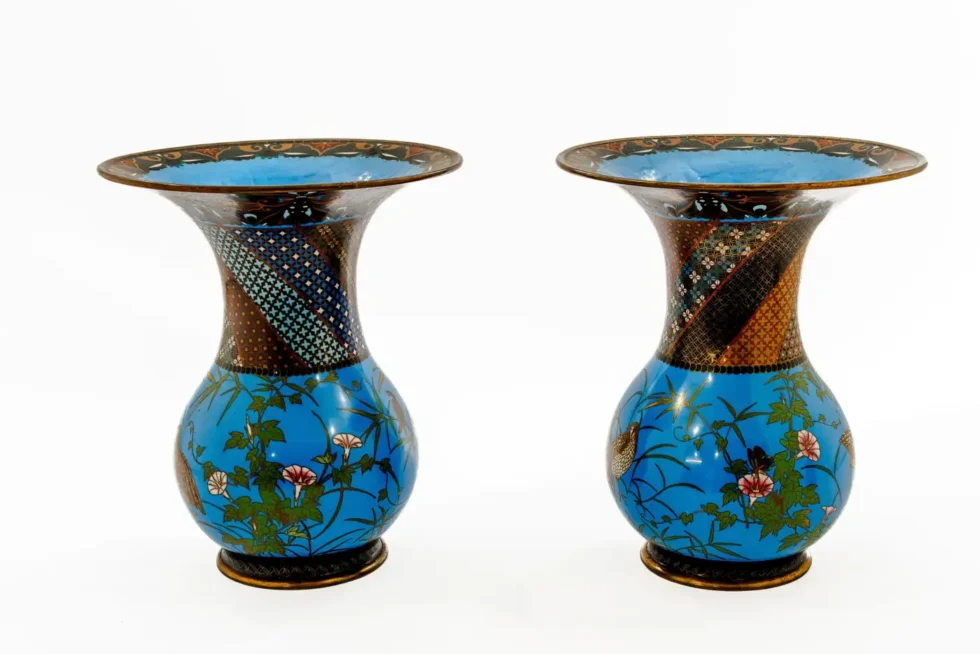 Important Pair of Japanese Cloisonné Enamel Vases Attributed to Gotō Seizaburō - Image 2