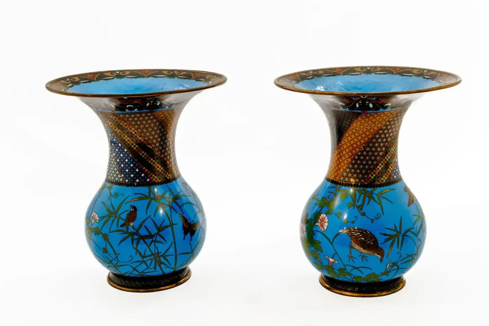 Important Pair of Japanese Cloisonné Enamel Vases Attributed to Gotō Seizaburō - Image 3
