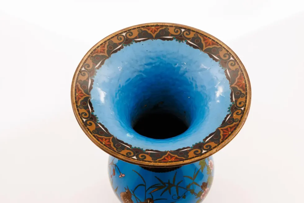 Important Pair of Japanese Cloisonné Enamel Vases Attributed to Gotō Seizaburō - Image 7