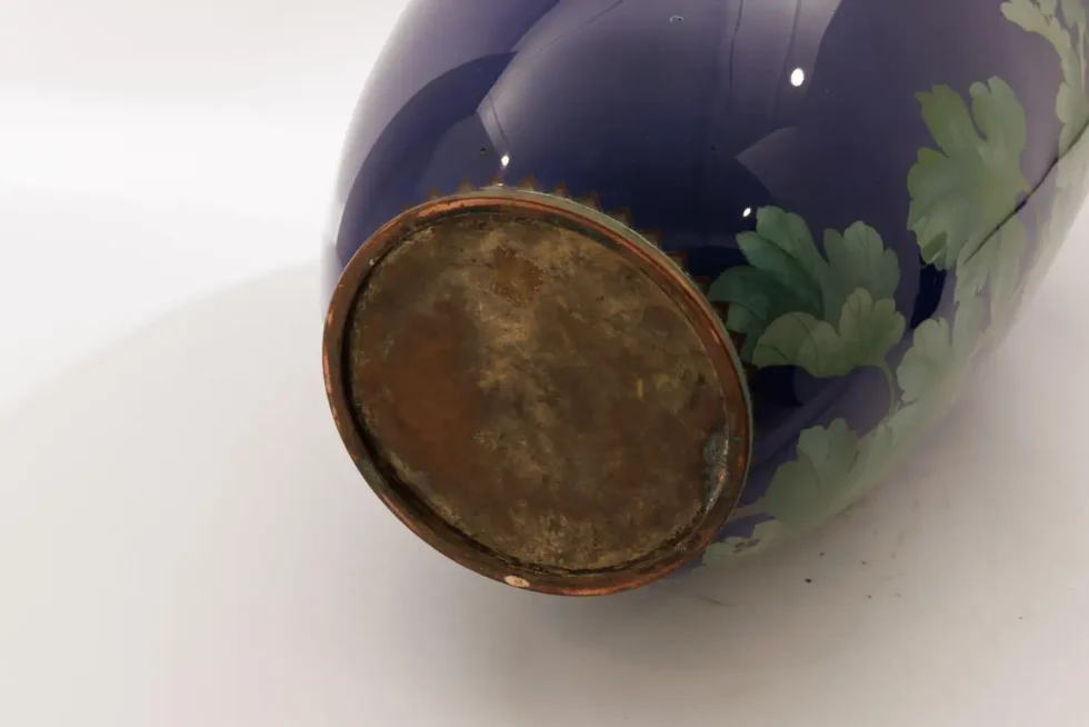 Monumental Japanese Cloisonné Enamel Vase with Chrysanthemums, Gotō Seizaburō - Image 13