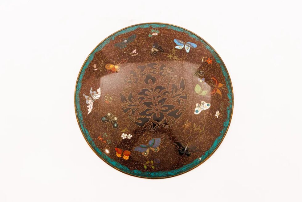 Japanese Cloisonné Enamel Charger with Cranes, Attributed to Gotō Seizaburō - Image 4