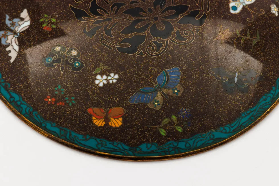 Japanese Cloisonné Enamel Charger with Cranes, Attributed to Gotō Seizaburō - Image 15