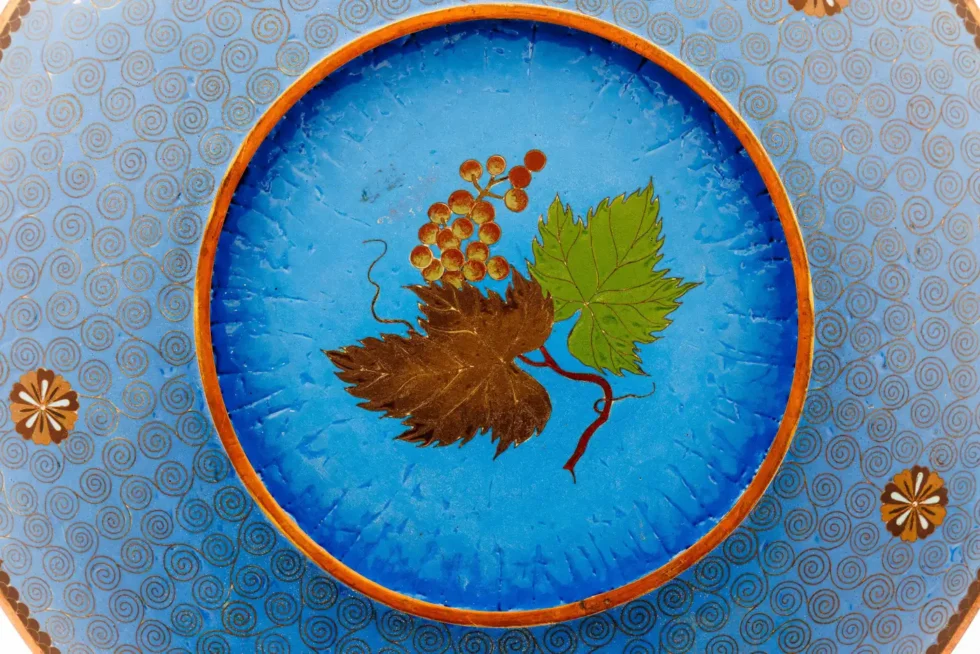 Fine Japanese Cloisonné Enamel Charger Peonies Birds Butterflies Goto Seizaburō - Image 12