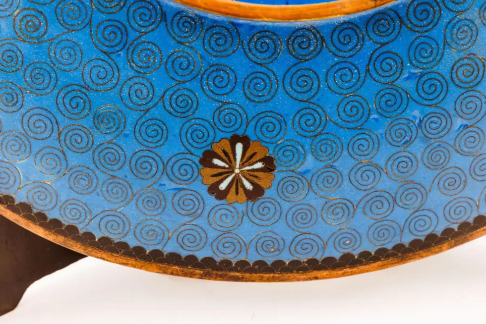 Fine Japanese Cloisonné Enamel Charger Peonies Birds Butterflies Goto Seizaburō - Image 8