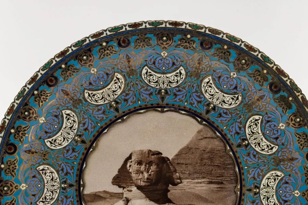 An Important Ottoman Yildiz Palace Silver Gilt and Enamel Plate, Sphinx of Egypt - Image 3