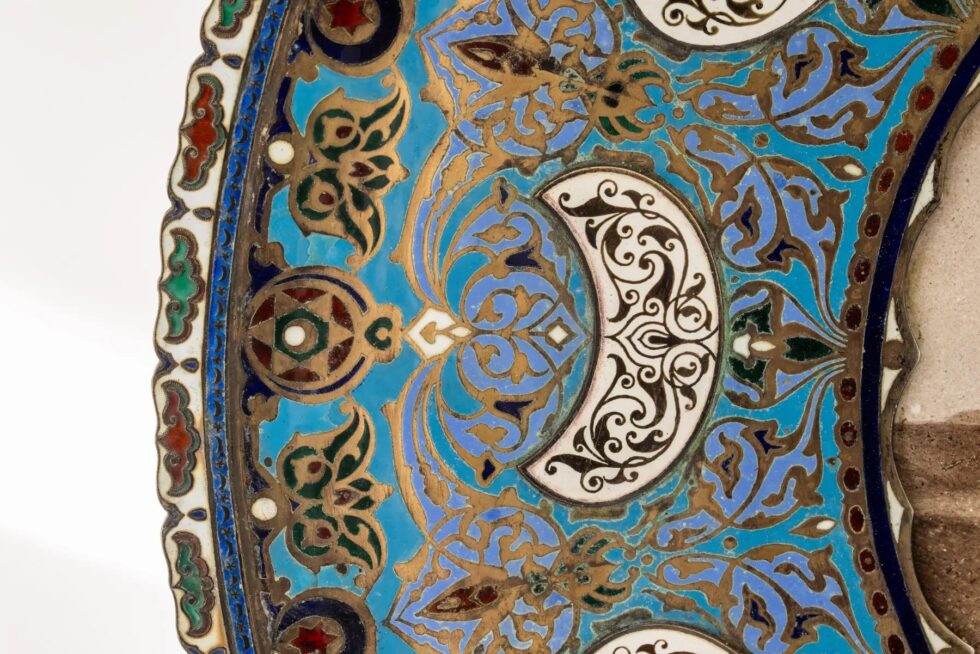 An Important Ottoman Yildiz Palace Silver Gilt and Enamel Plate, Sphinx of Egypt - Image 7