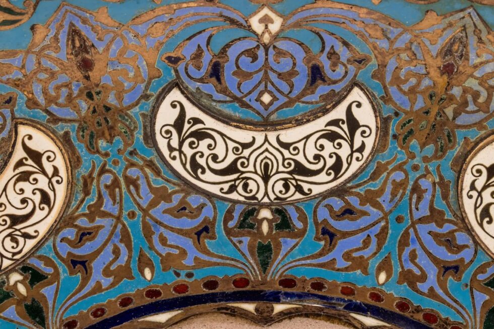 An Important Ottoman Yildiz Palace Silver Gilt and Enamel Plate, Sphinx of Egypt - Image 9