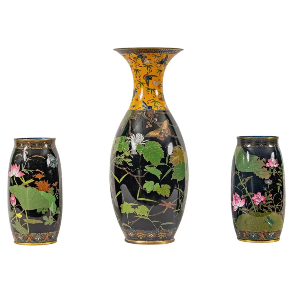 Important Japanese Cloisonne Enamel Garniture Attributed to Goto Seizaburo
