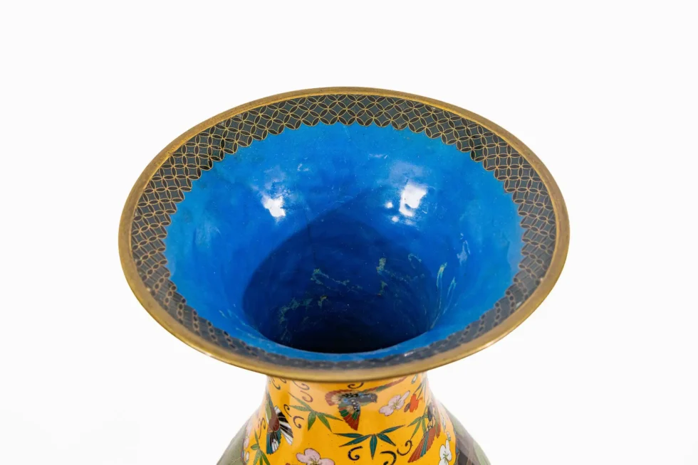 Important Japanese Cloisonne Enamel Garniture Attributed to Goto Seizaburo - Image 6