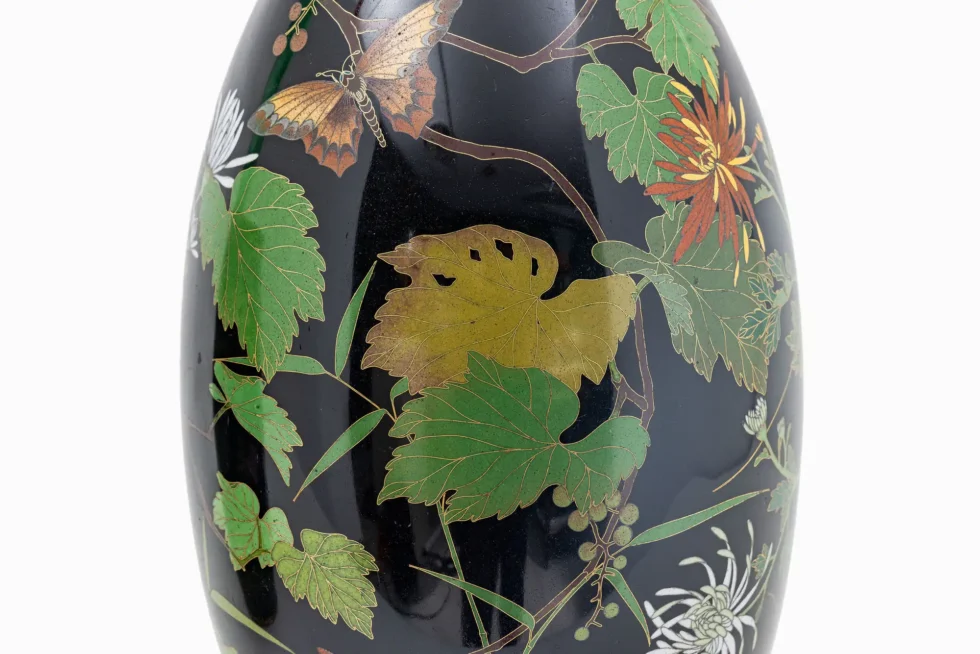 Important Japanese Cloisonne Enamel Garniture Attributed to Goto Seizaburo - Image 8